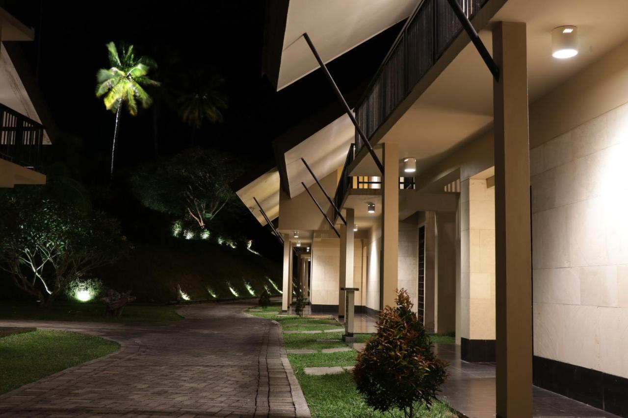 Grand Luley Manado Hotel Luaran gambar